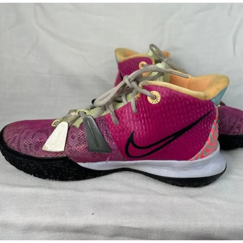 NIKE‎ Pink High Top Sneakers Youth 6.5 Kyrie Air Basketball Fuchsia Gym shoes
